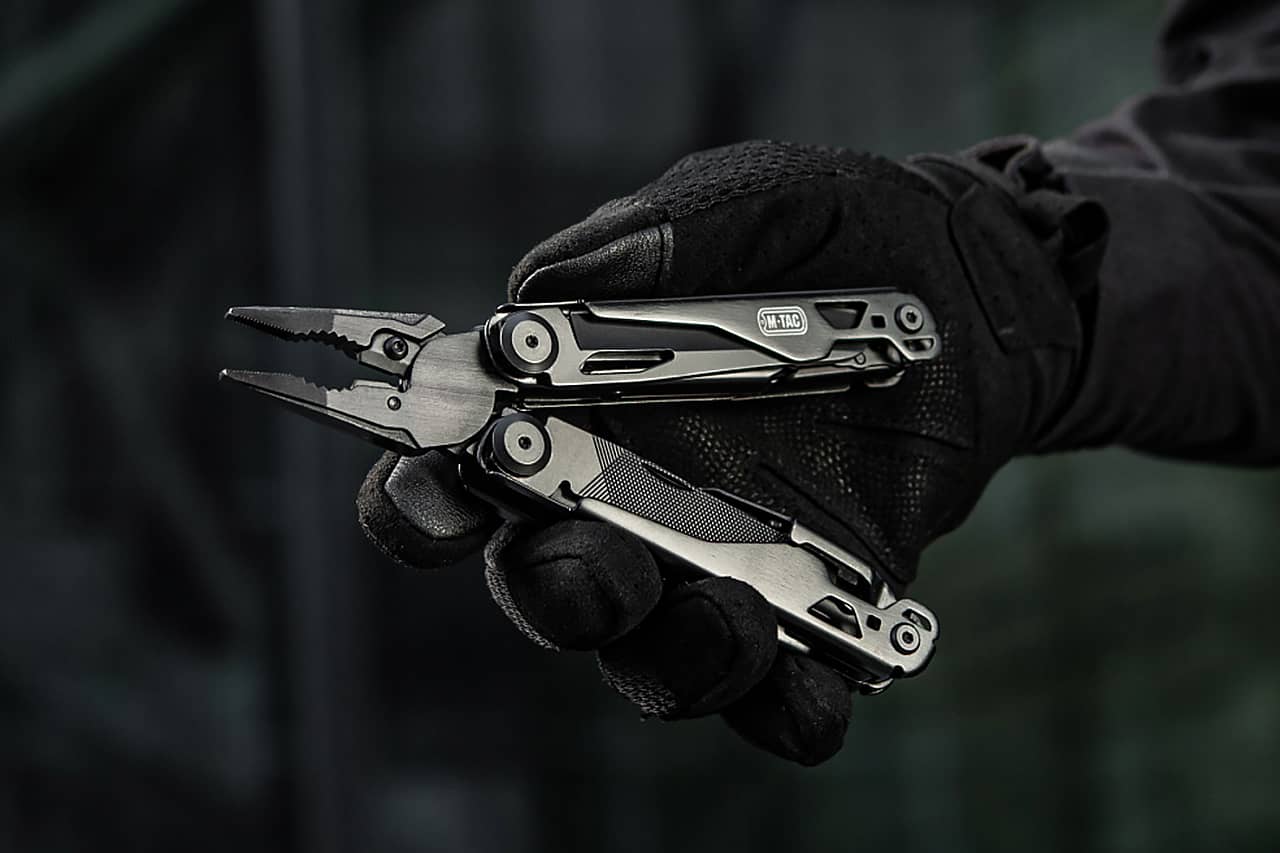 Multitool M-TAC – jedno narzędzie, które może uratować Ci życie w terenie